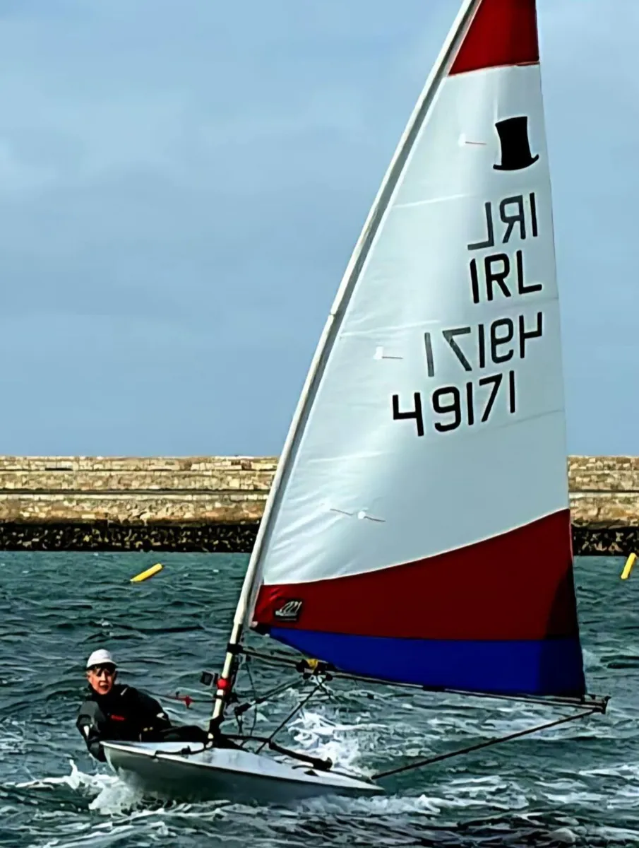 TOPPER Grey Hull 49171 – RACE-READY BOAT 5.3 - Image 1
