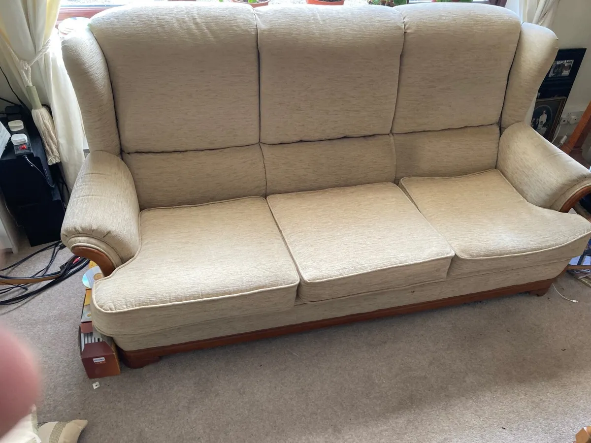 Couch - Image 2