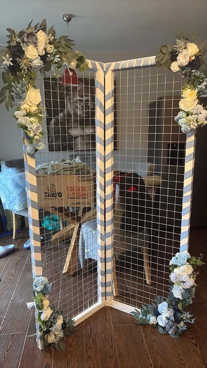Tayto Wall for wedding - Image 3