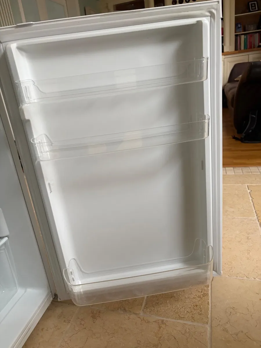 Under counter fridge - Image 2