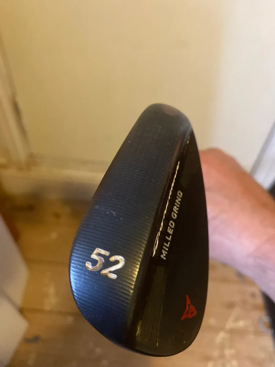 Golf club - Image 2