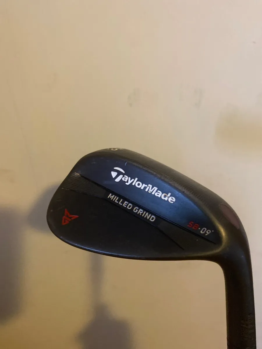 Golf club - Image 1