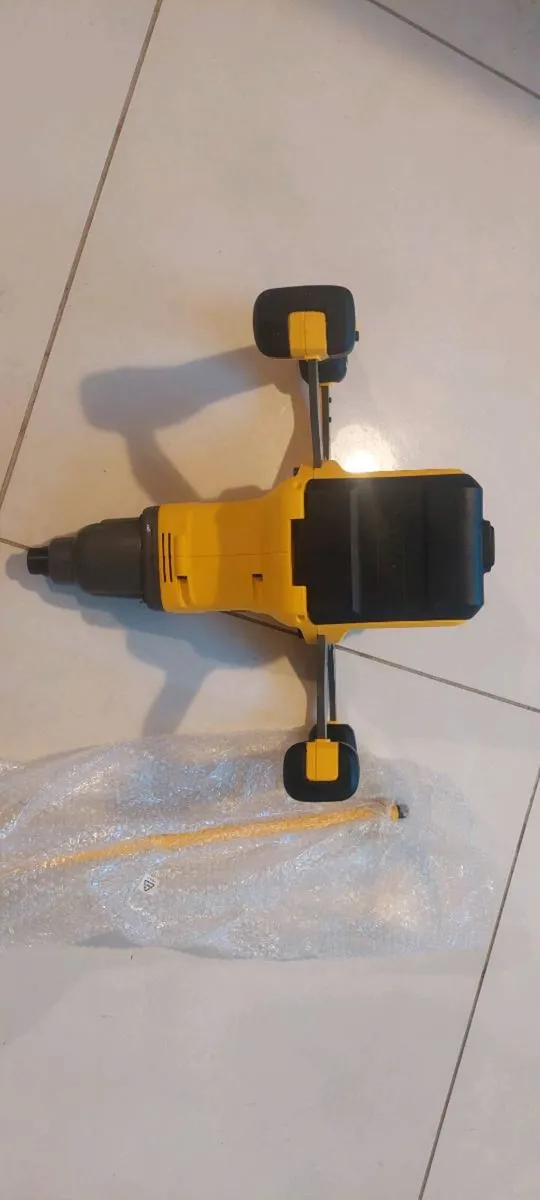 Dewalt 54v paddle mixer - Image 3