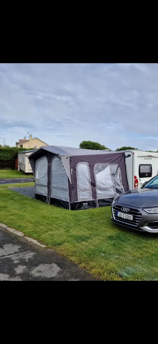 Awning caravan Vango Riviera 330 - Image 1