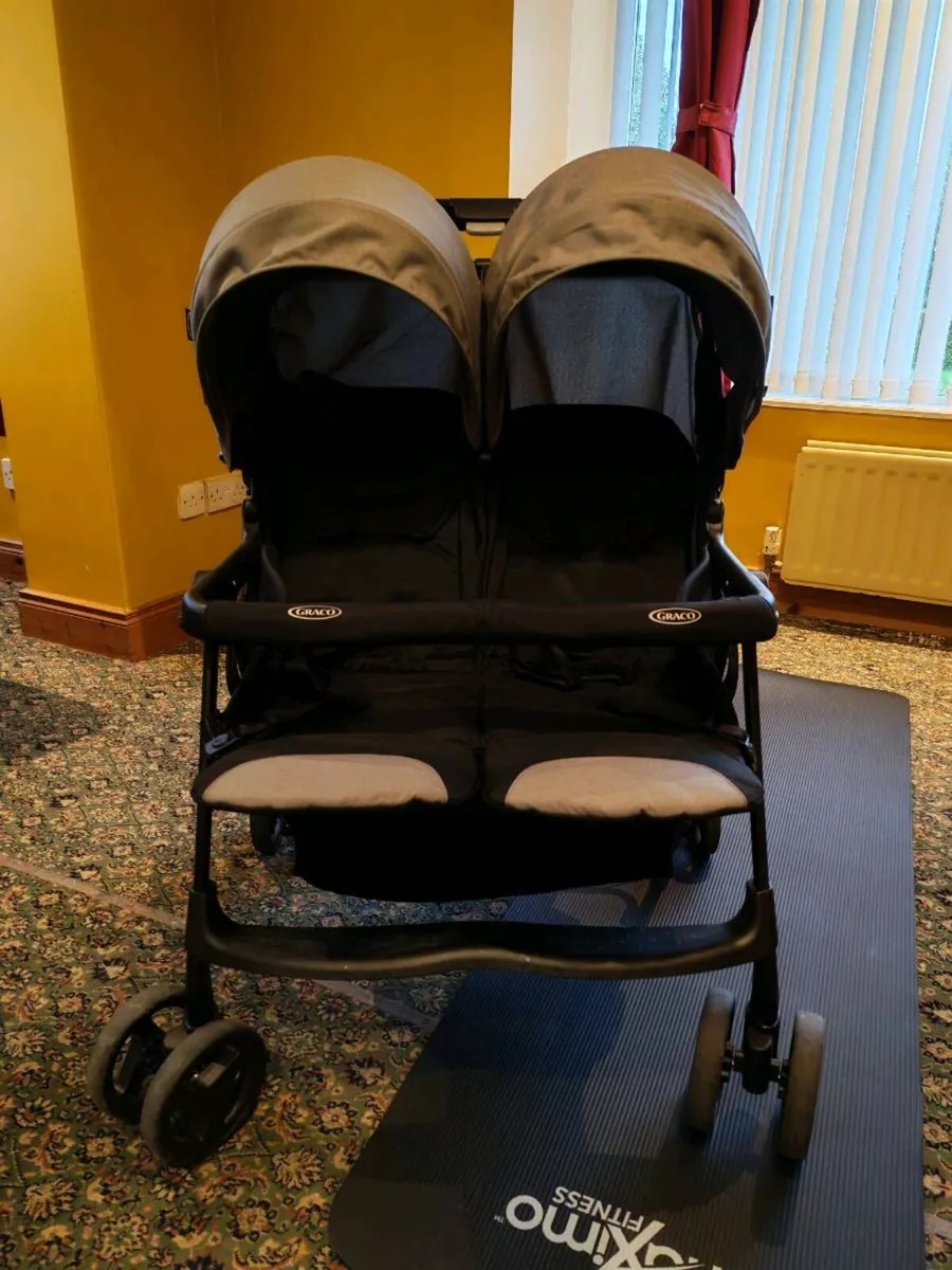 Graco Double Buggy with Rain Cover – €100 - Image 3
