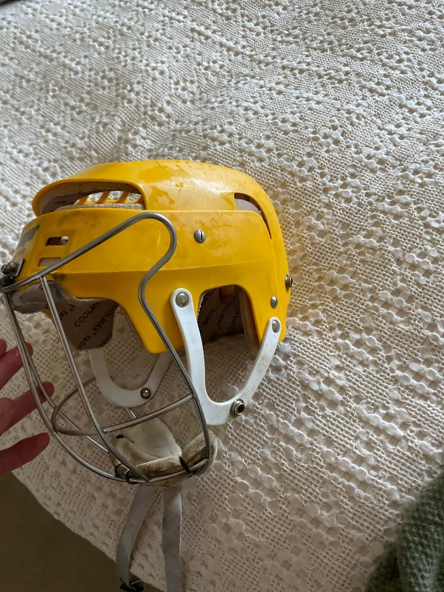 Hurling Helmet - Image 2