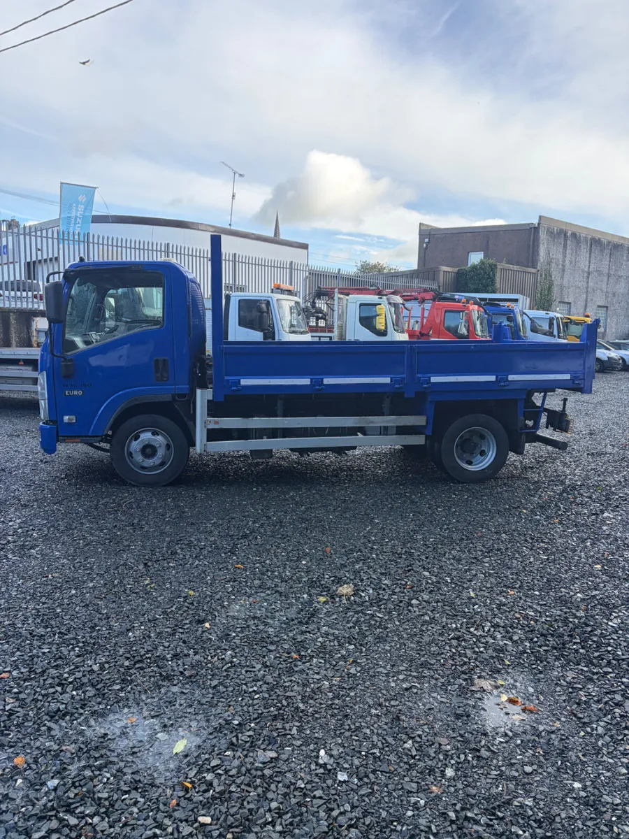 2017 Isuzu 7.5Ton Dropside Tipper - Image 4
