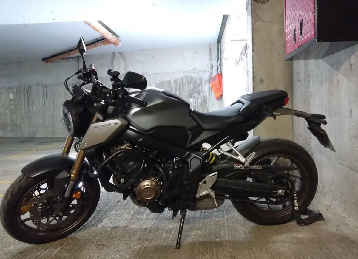 Honda CB650R (2022) - Silver - Image 1