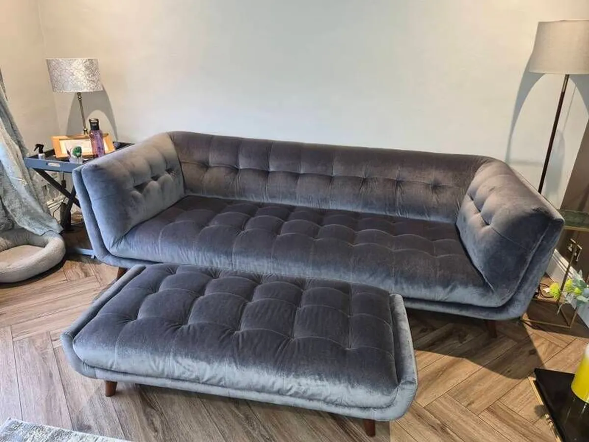 3 seater velvet sofa - Image 2