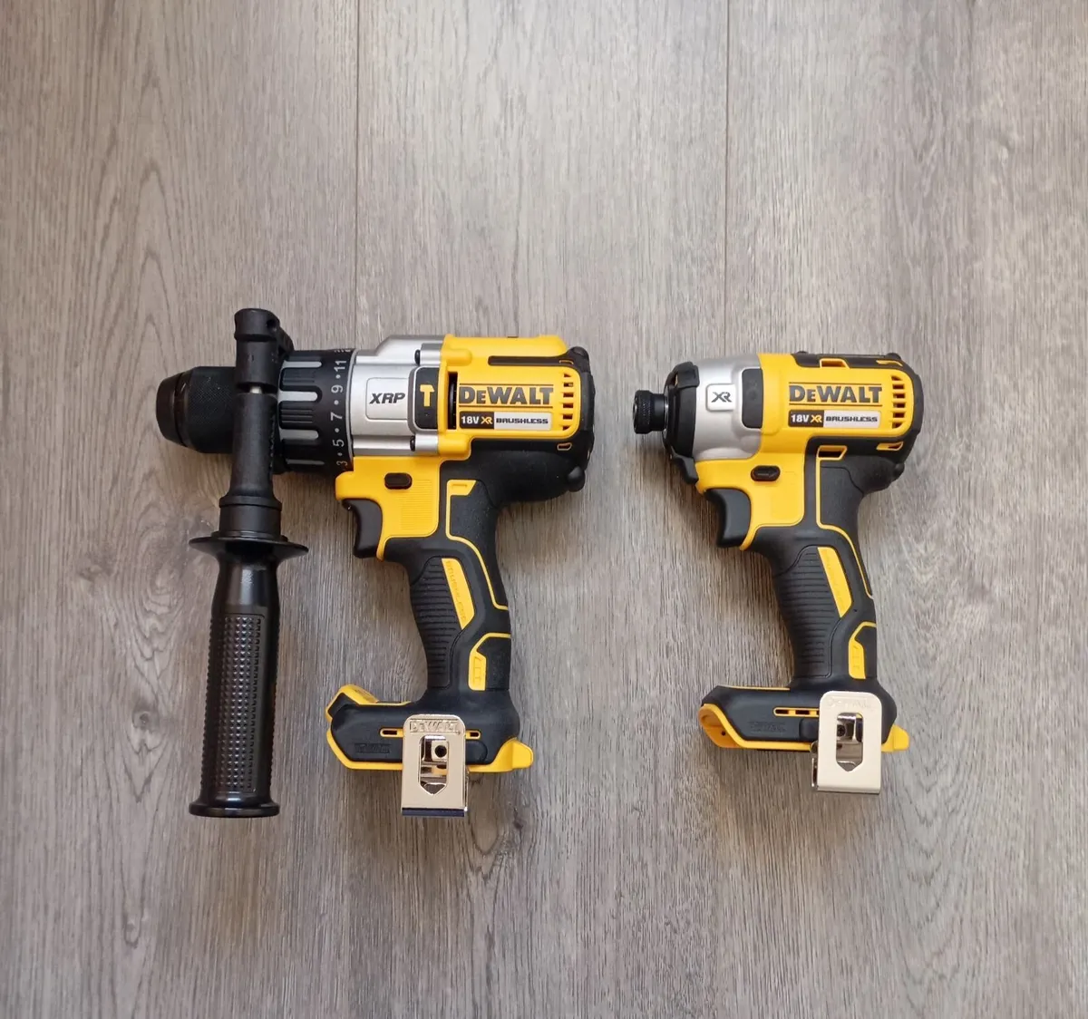 DeWalt Powerstack Batteries & Charger - Image 4