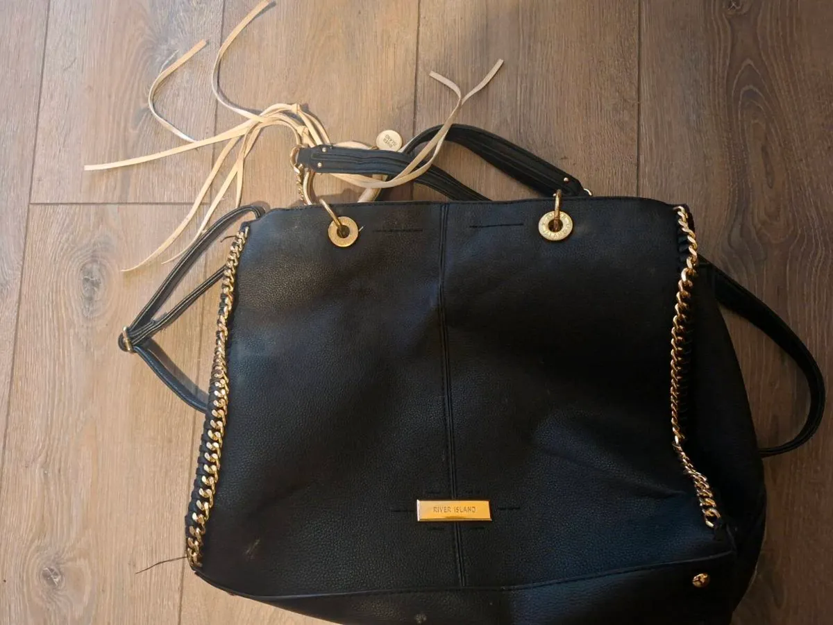 Women's Handbags Collection 30e for the lot - Image 3
