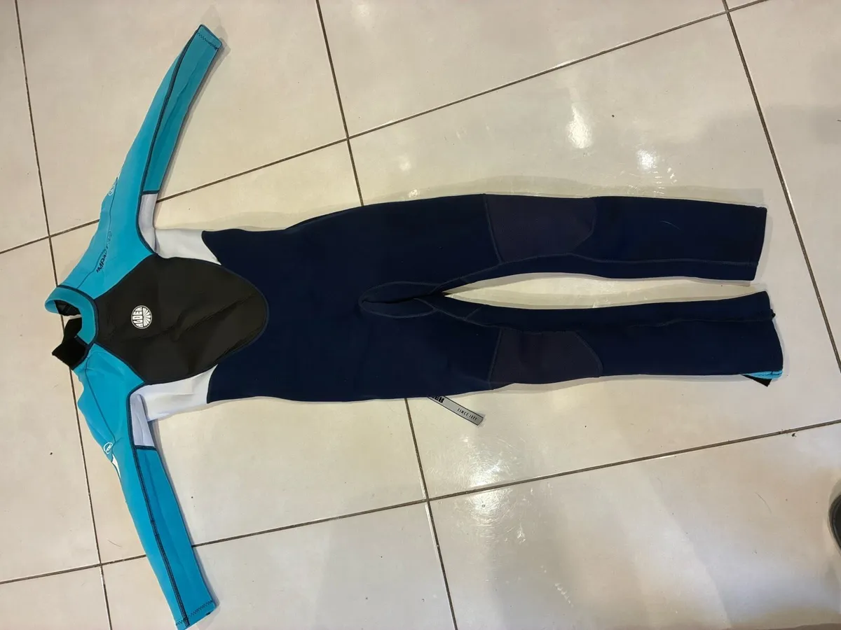 Wet suit - Image 3