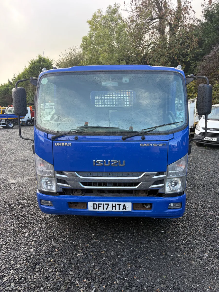 2017 Isuzu 7.5Ton Dropside Tipper - Image 2