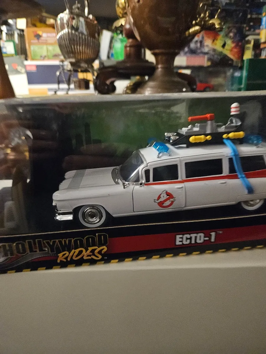 Corgi Hollywood Rides Ghostbusters Ecto 1 - Image 3