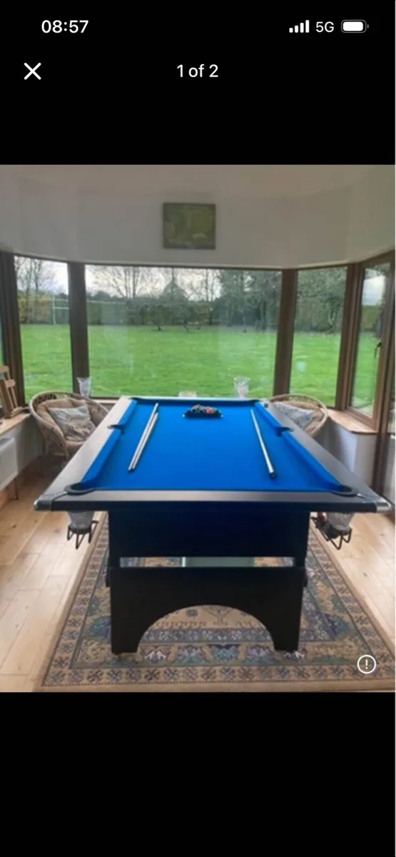 Pool table - Image 1