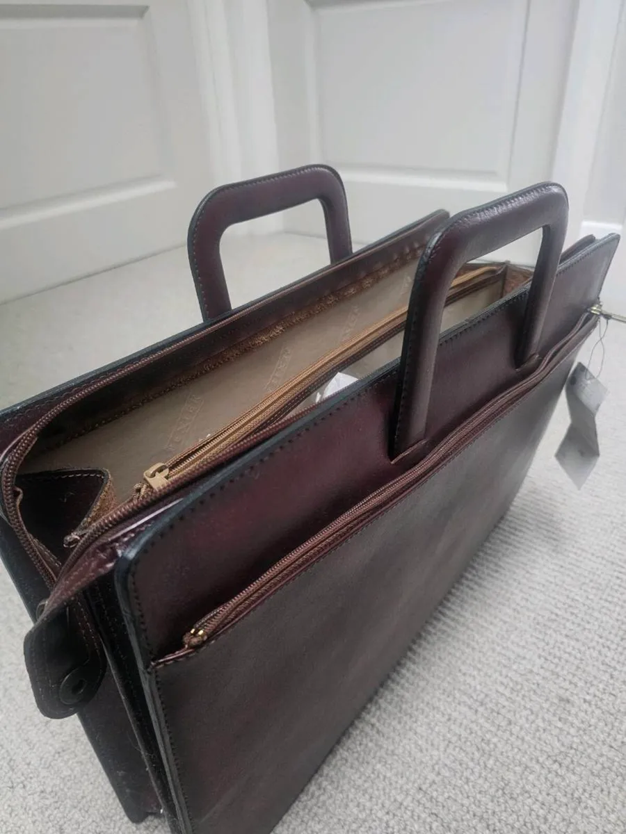 Leather briefcase - Image 2