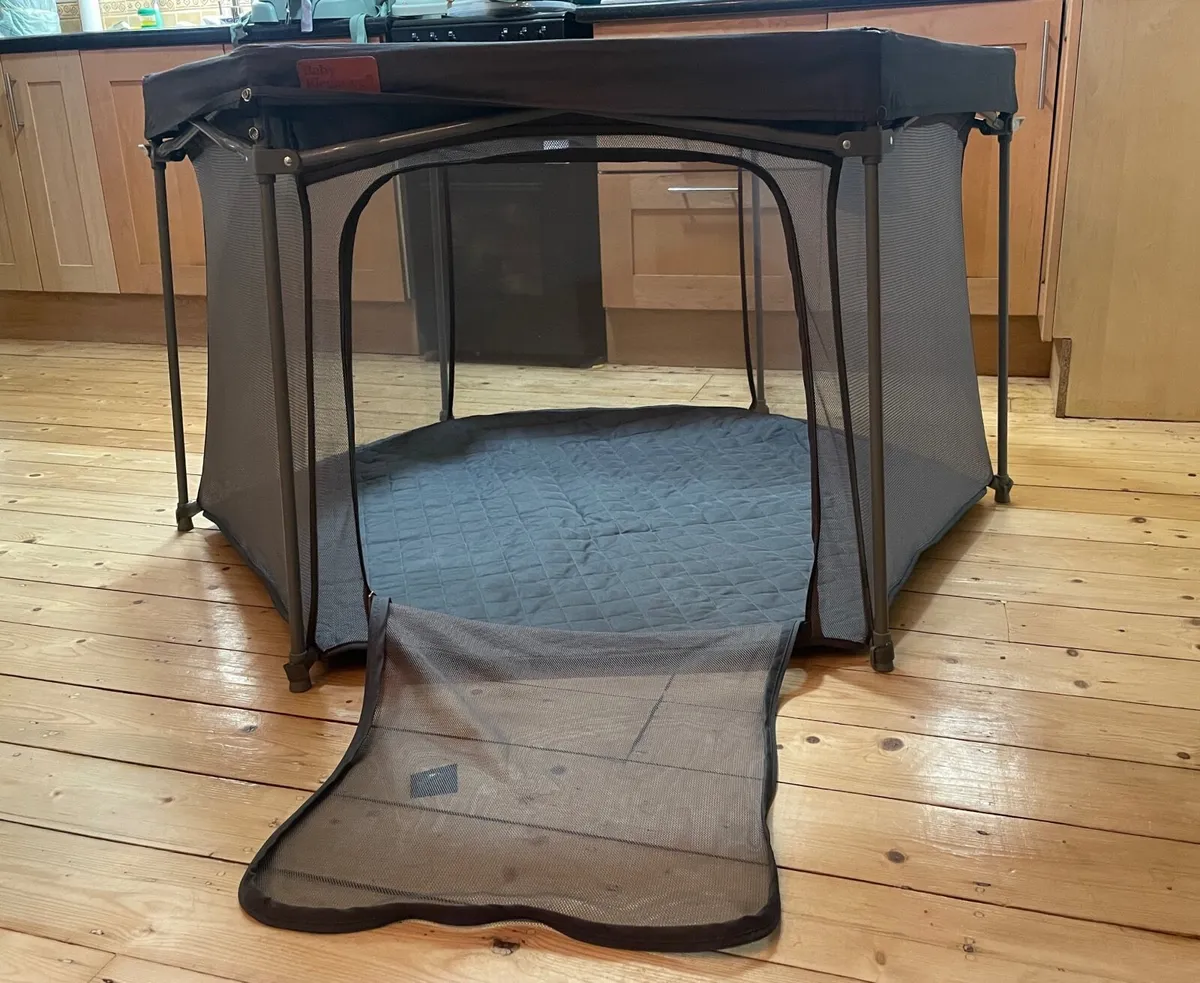 Baby Elegance foldable playpen (grey) barely used - Image 2