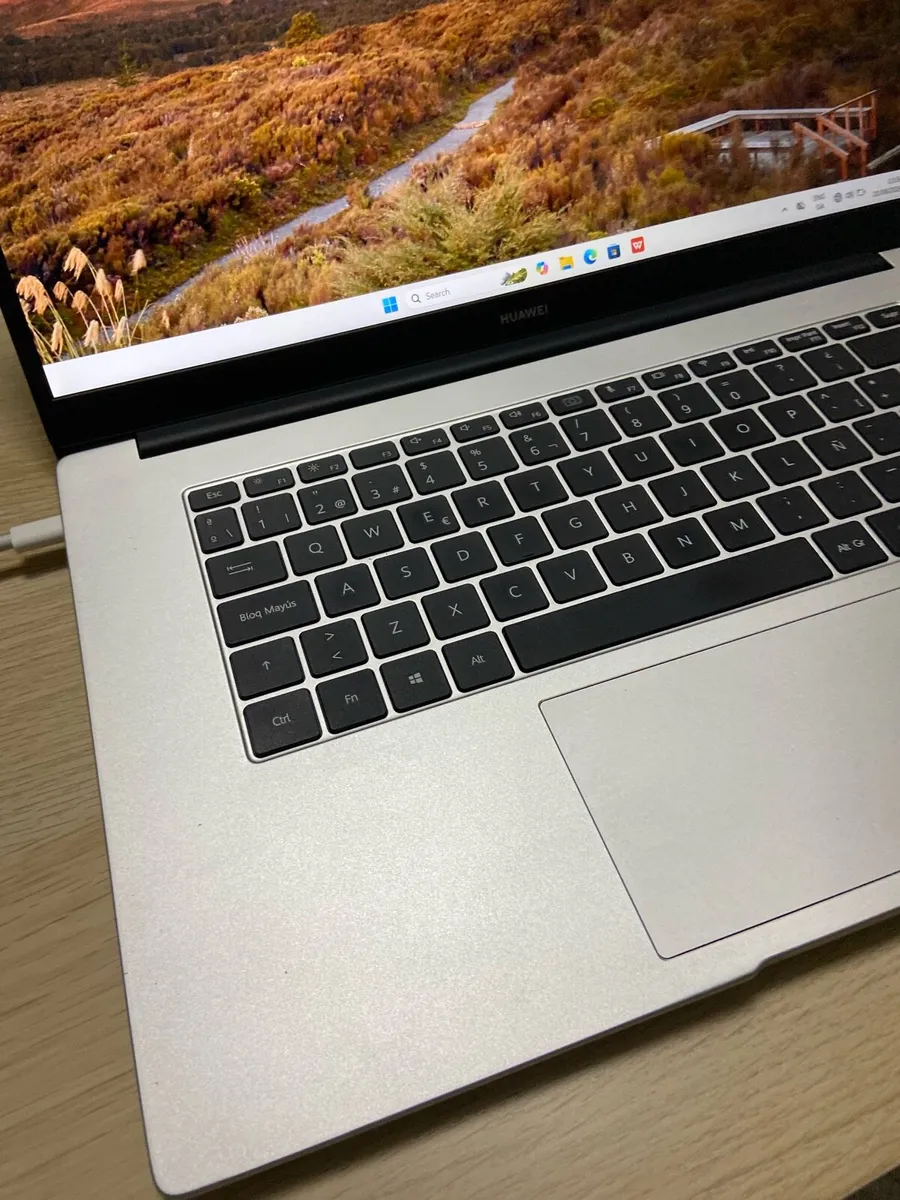 Huawei laptop for sale window 11 - Image 4