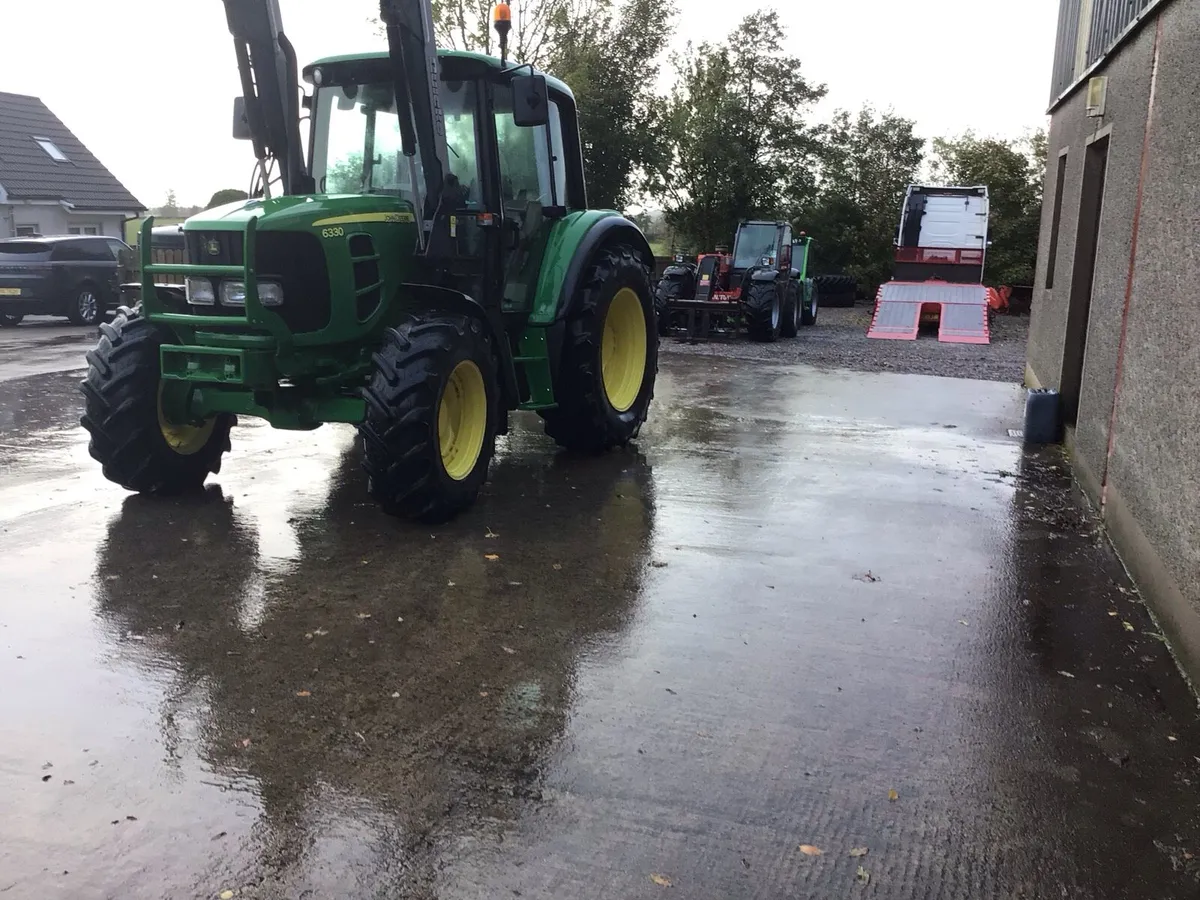 Tractors - Image 2