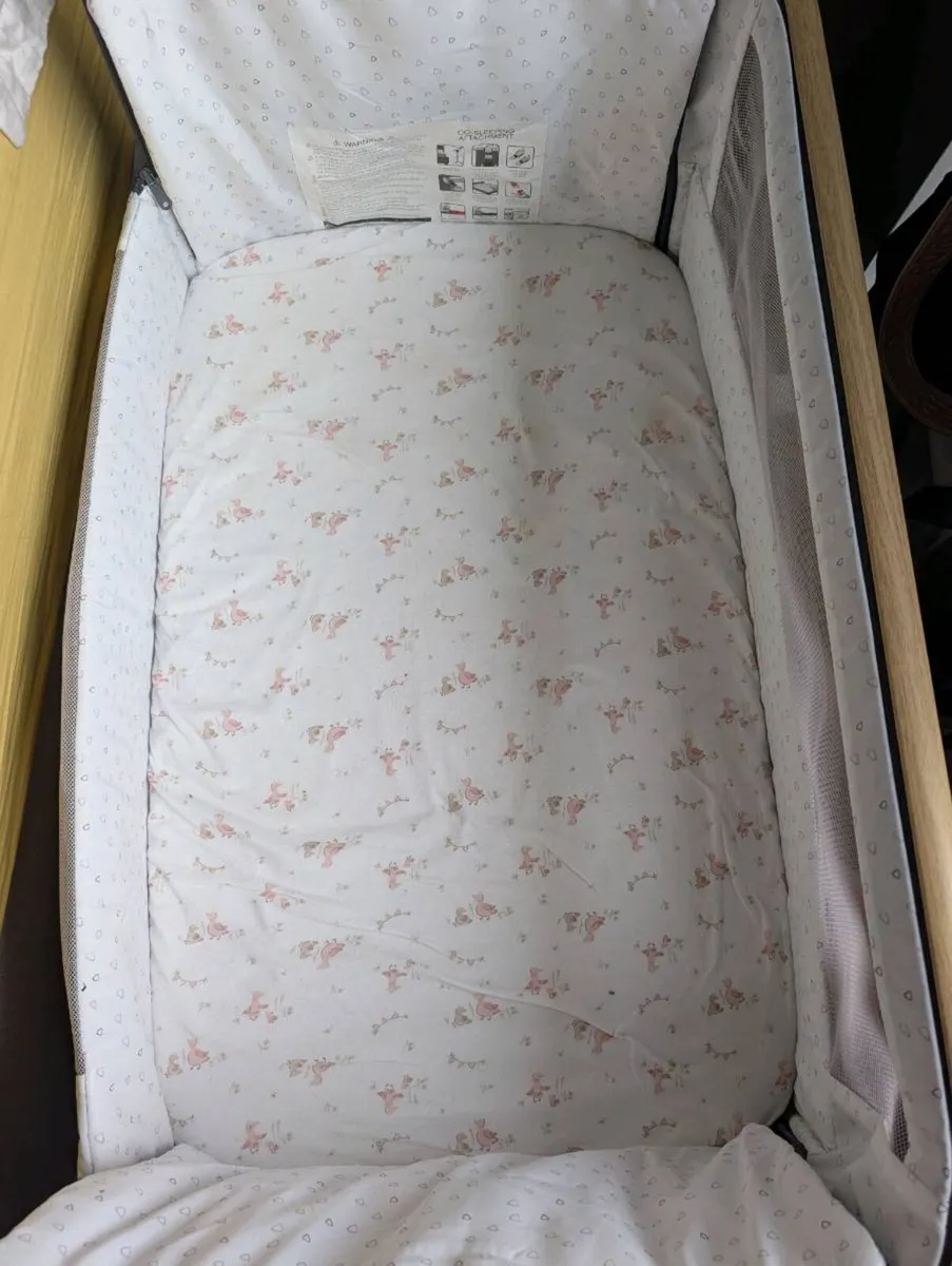 Bedside crib - Image 2