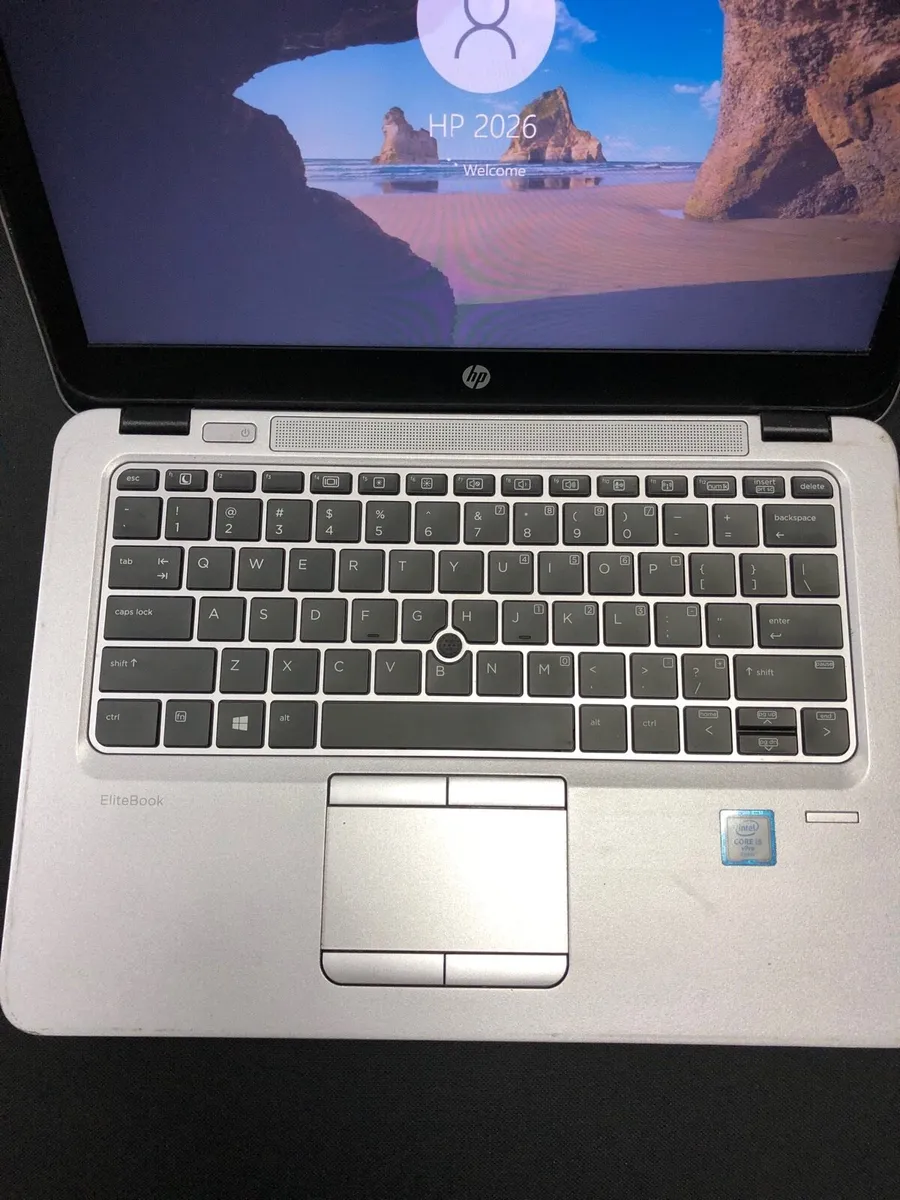 HP laptop 8/256 windows 10 - Image 2