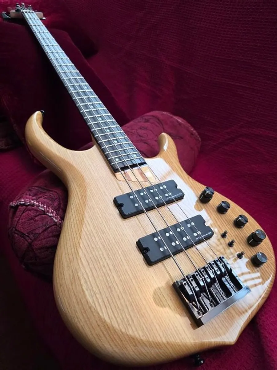 Sire Marcus Miller M5 (2nd Generation) 4 String Bass Guitar in Natural Ash - Image 1