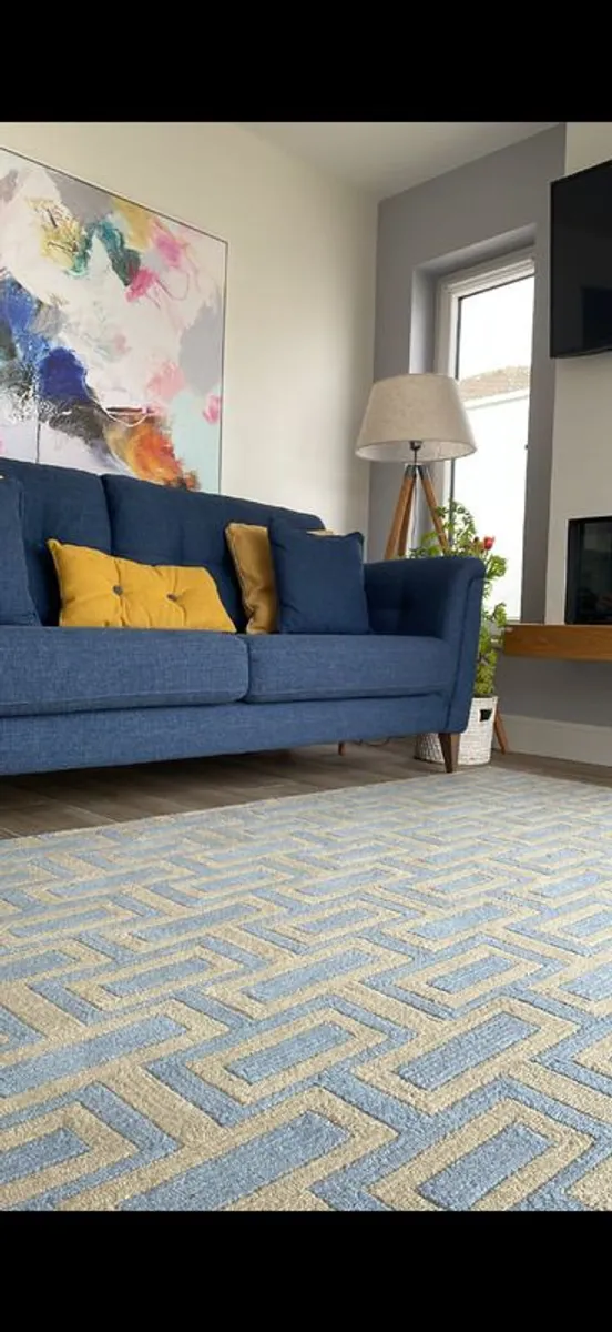 Couch - Image 1