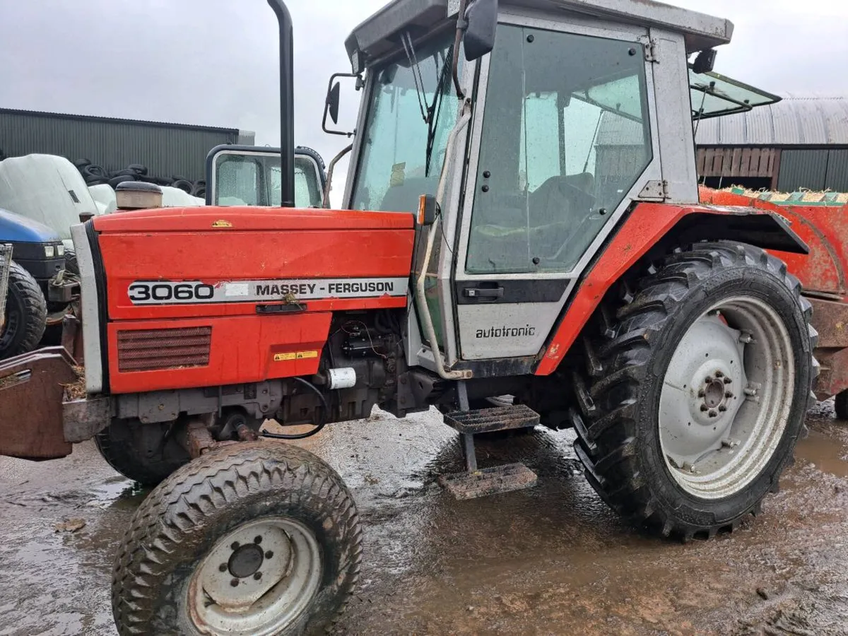 Massey 3060 - Image 4