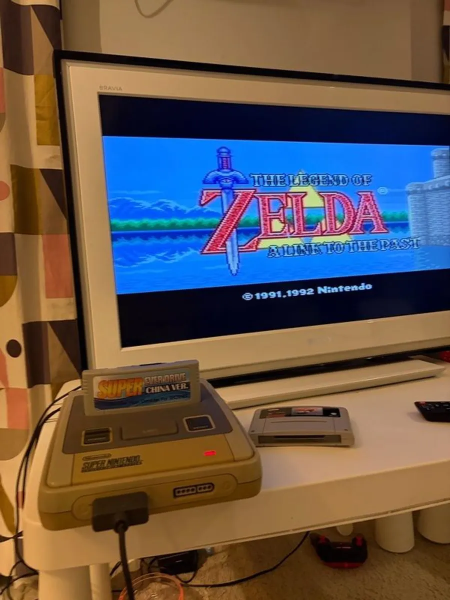 Nintendo SNES Super Nintendo Bundle Controller, Power Supply, Game & EverDrive - tested and working - Image 1