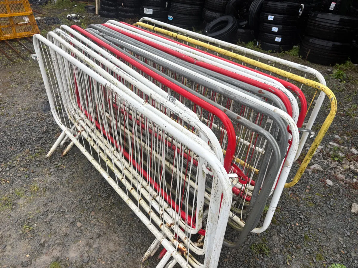 Safety barriers - Image 3