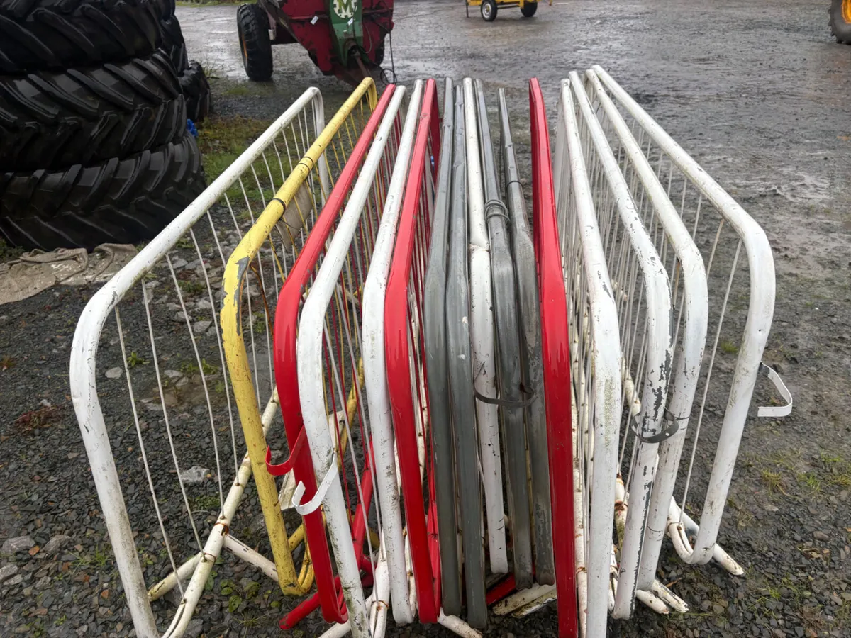 Safety barriers - Image 2
