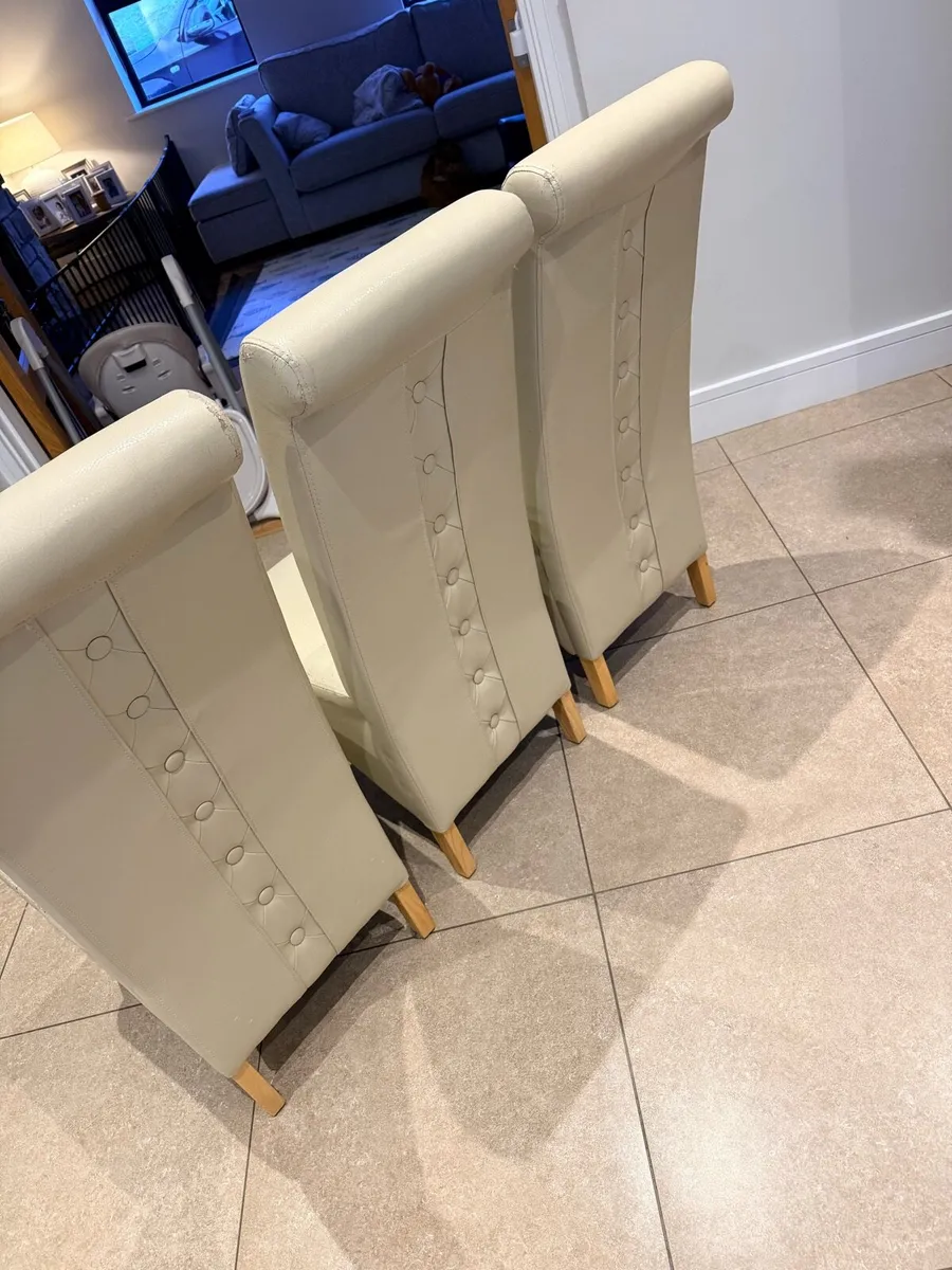 Dining room chairs - Image 3