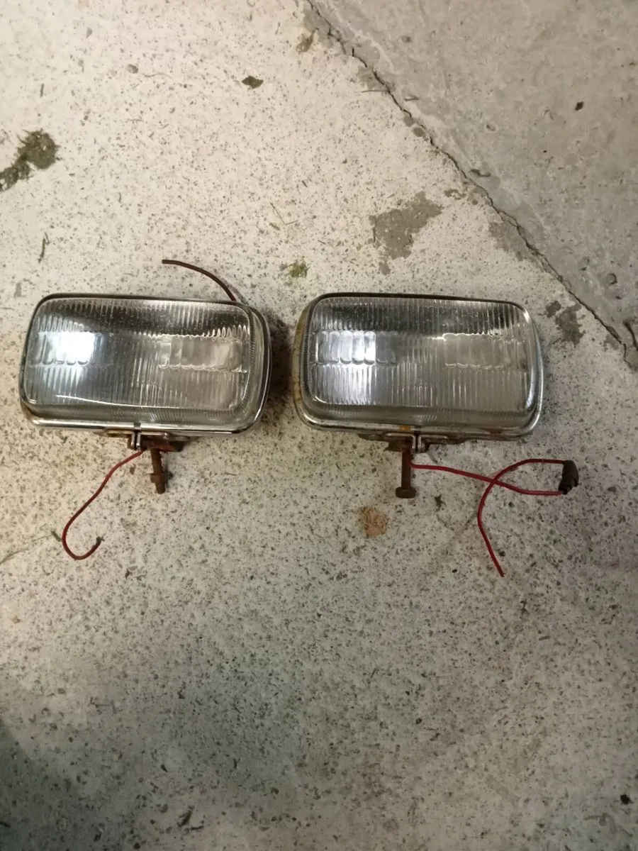 Two old car spot lamps - Image 1