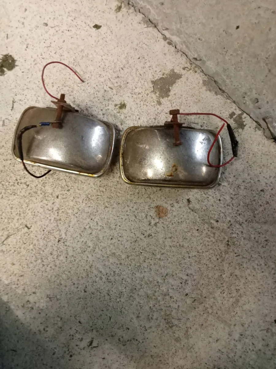 Two old car spot lamps - Image 2