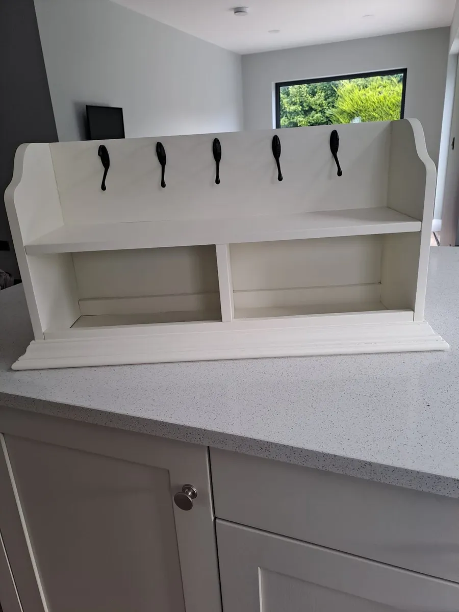 White wall-mounted cost rack with 5 hooks (brand n - Image 1