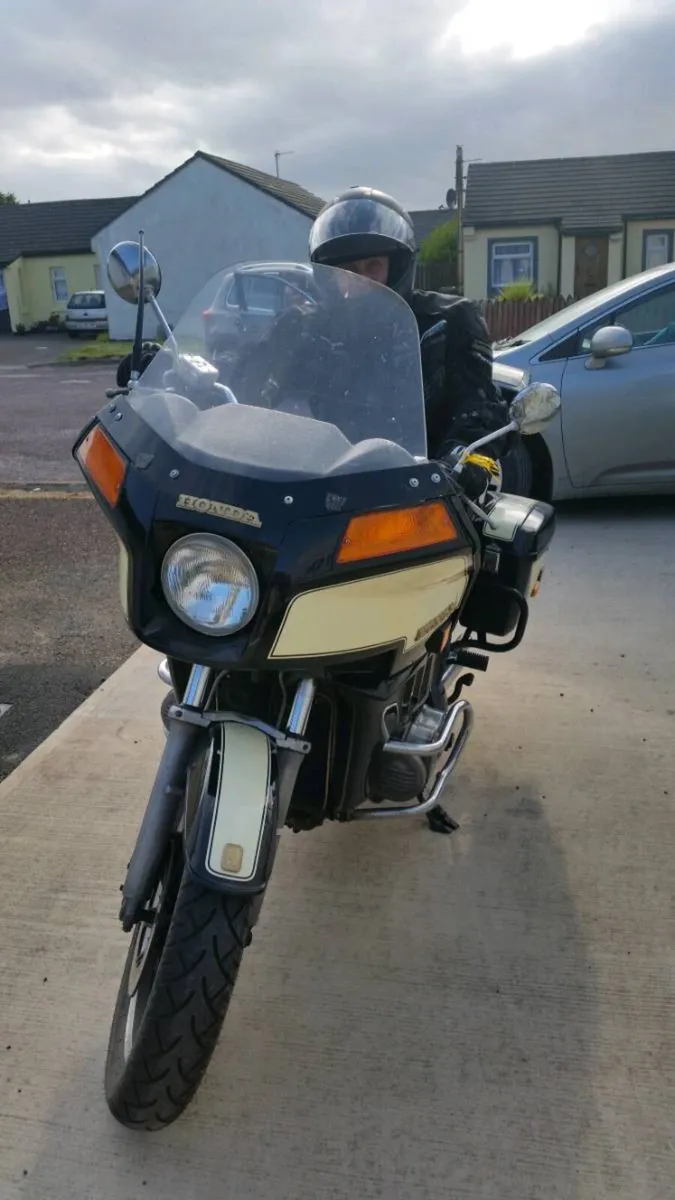 Vintage motor bike - Image 1