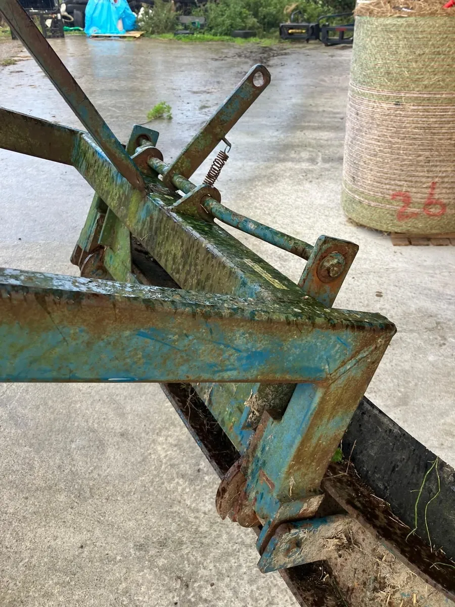 Yard scraper - Image 1