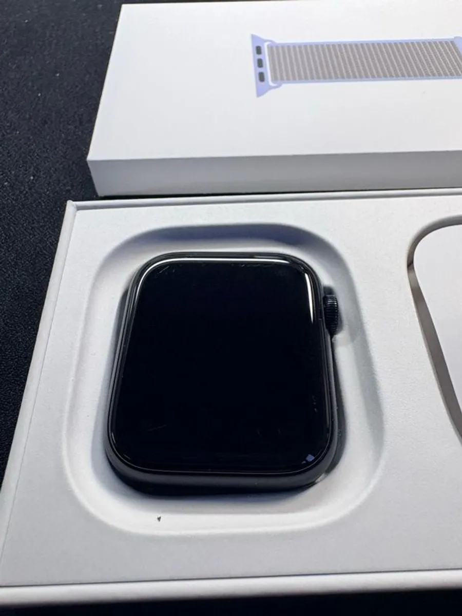 Apple Watch SE 3 44cm - Image 3