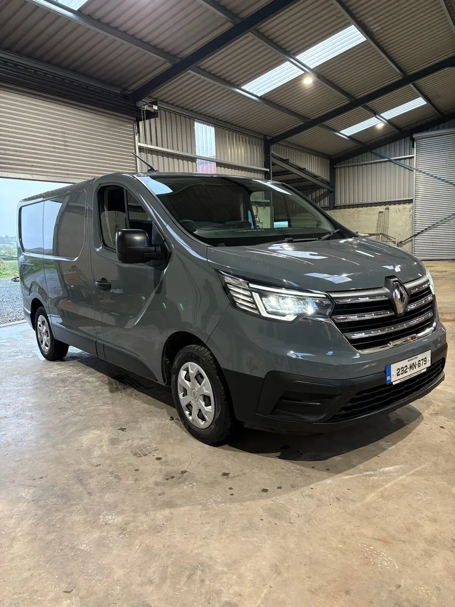 232 Renault Trafic 2.0DCi Business+ 65kms - Image 2