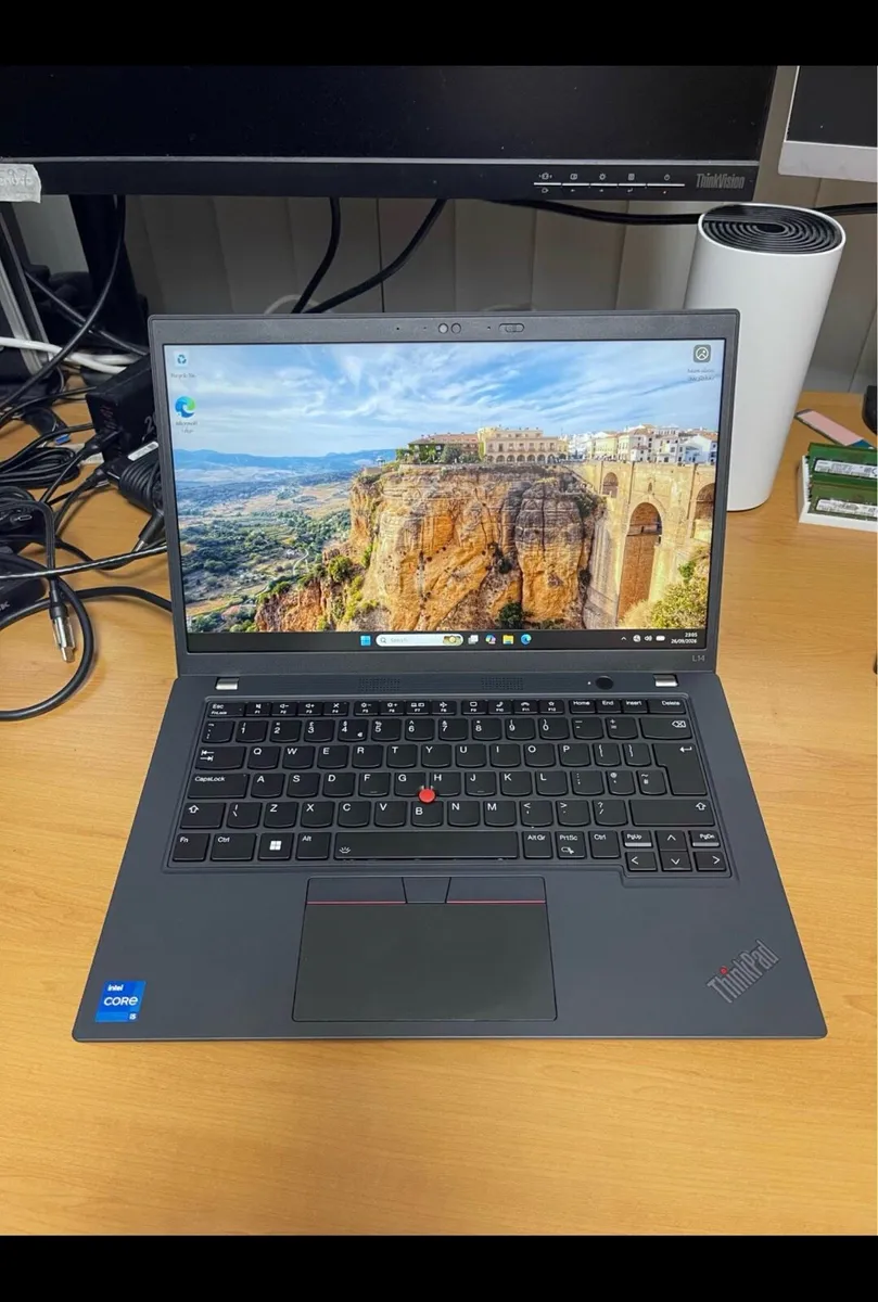 Lenovo i5 pro 13gen 16/256 w11