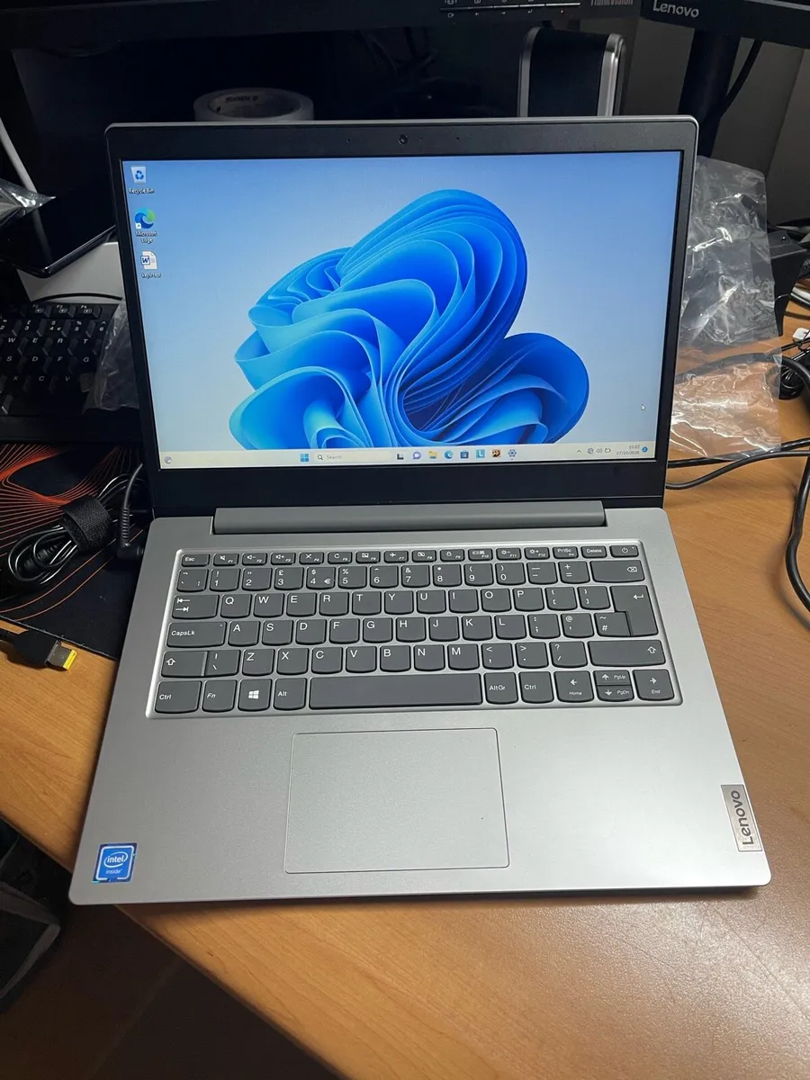 Lenovo Laptop for sale with box - Image 1