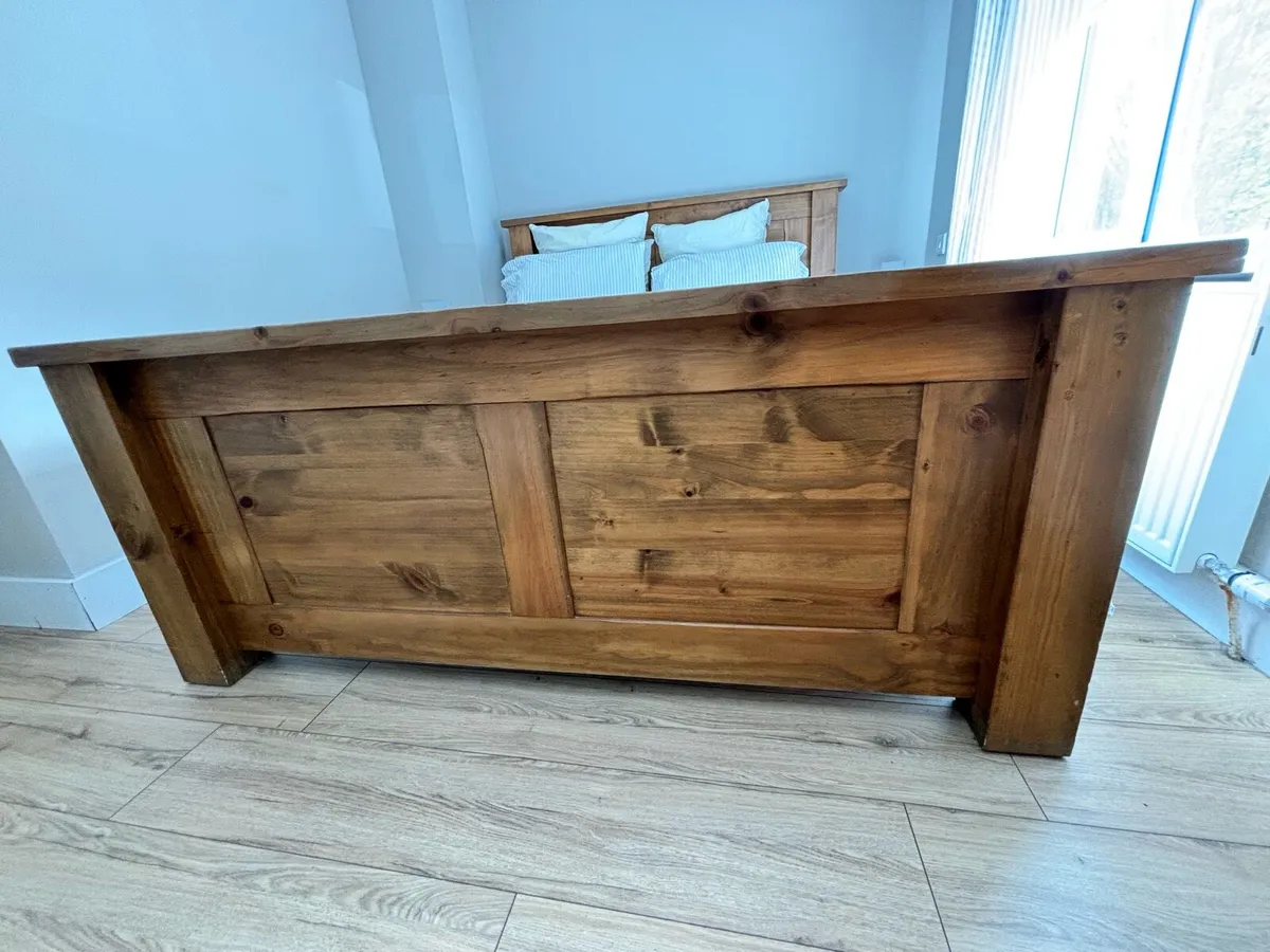 King-size bed - rustic solid wood - Image 3