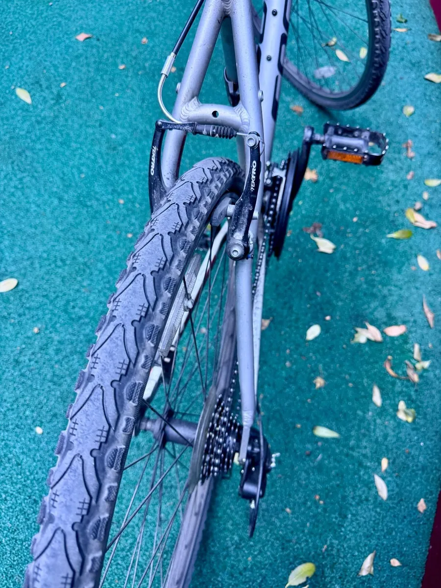 Carrera Crossfire Bicycle - Image 2