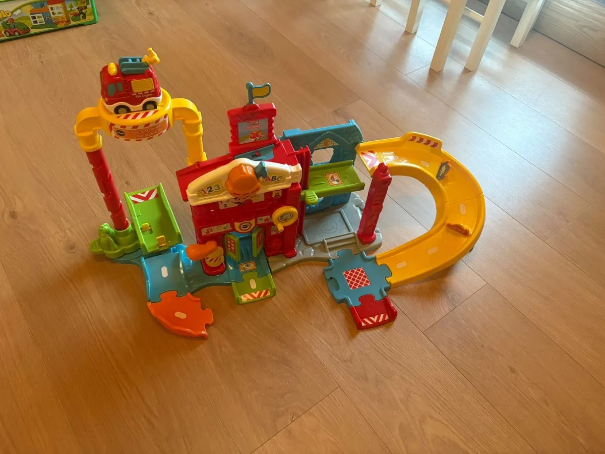 Toys - Image 3