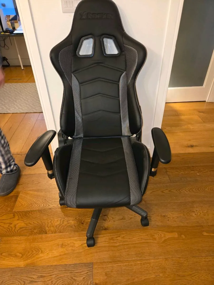 Gaming Chair - Image 1