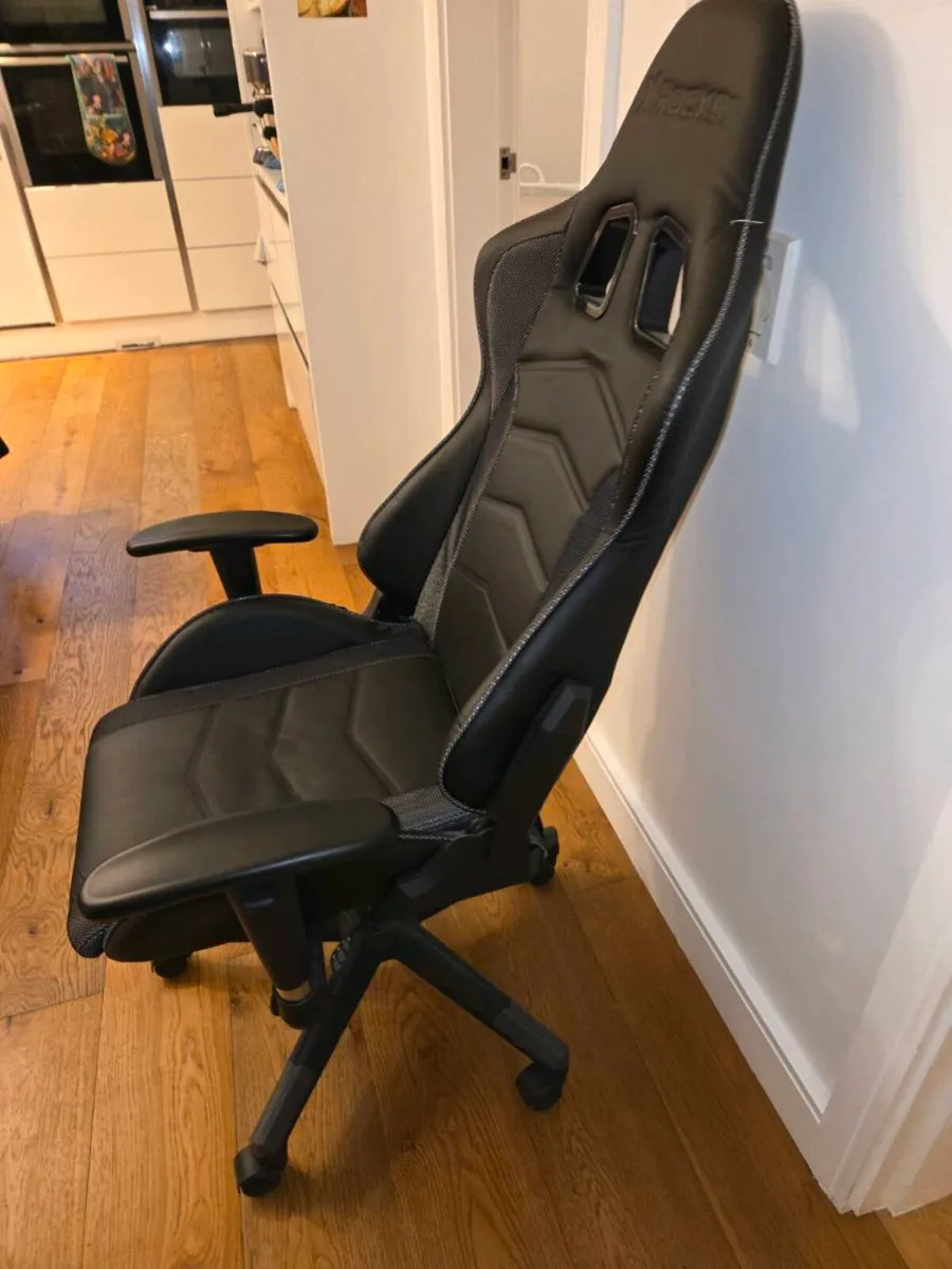 Gaming Chair - Image 2