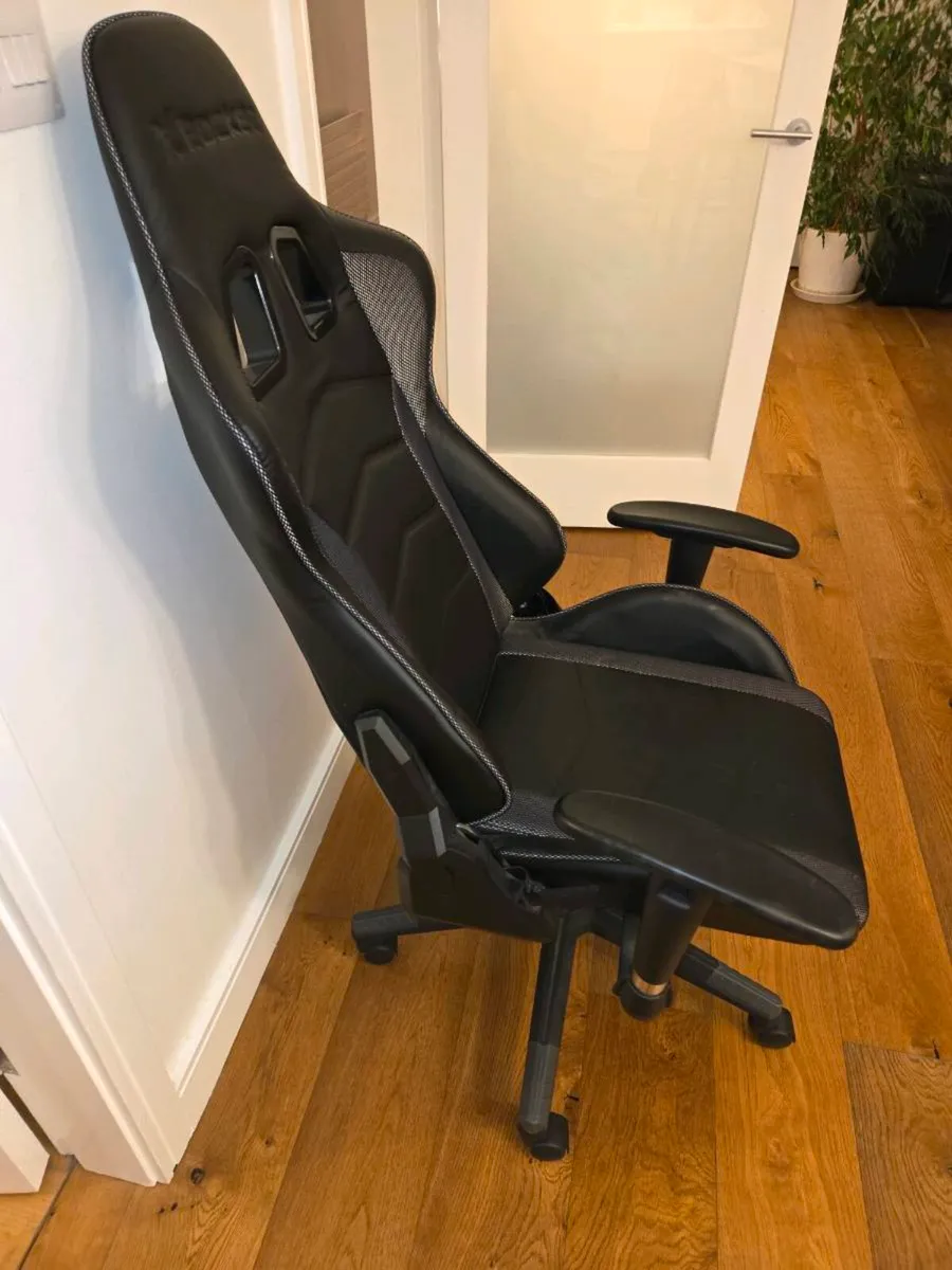 Gaming Chair - Image 3