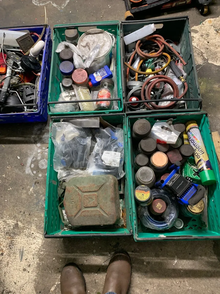 Car boot sale items - Image 1