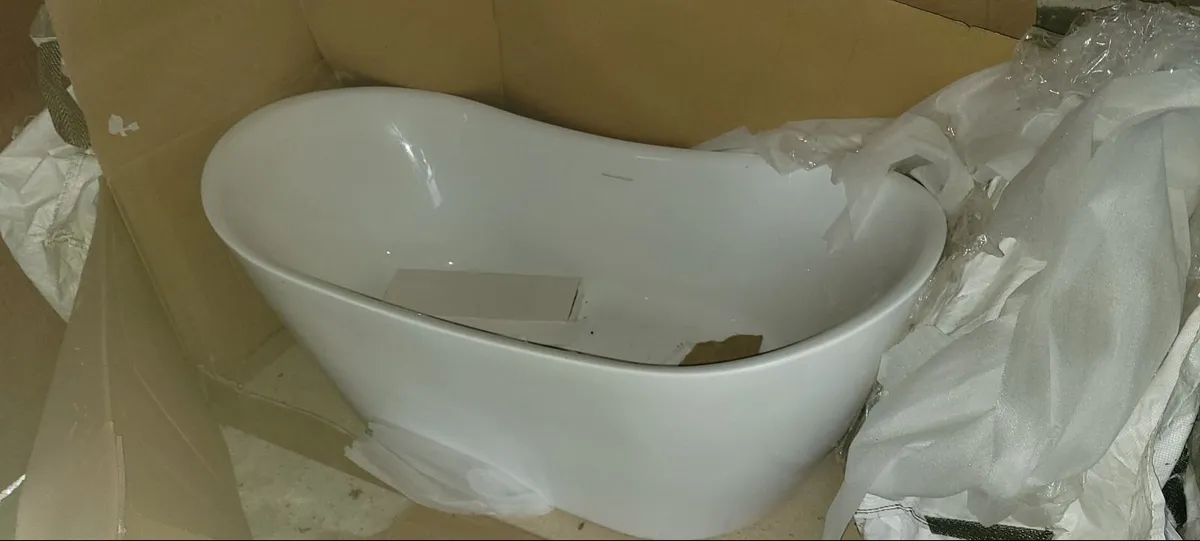 Sonas bath tub - Image 1