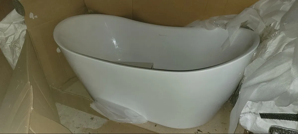 Sonas bath tub - Image 2